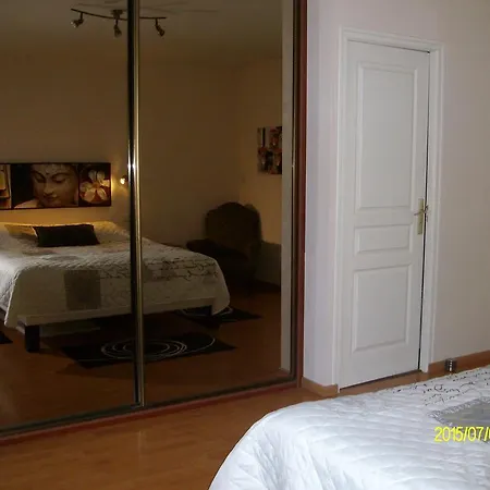 Au Caprice Du Mont فندق مبيت وإفطار 3*