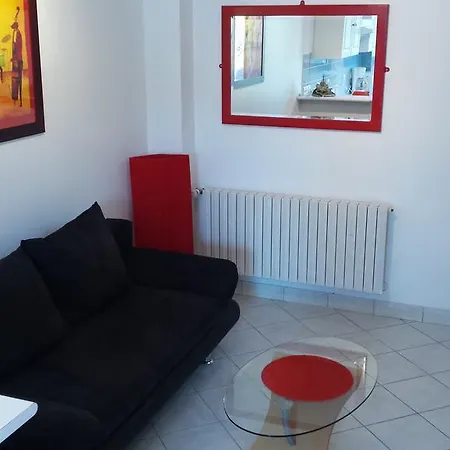 Au Caprice Du Mont فندق مبيت وإفطار Vains