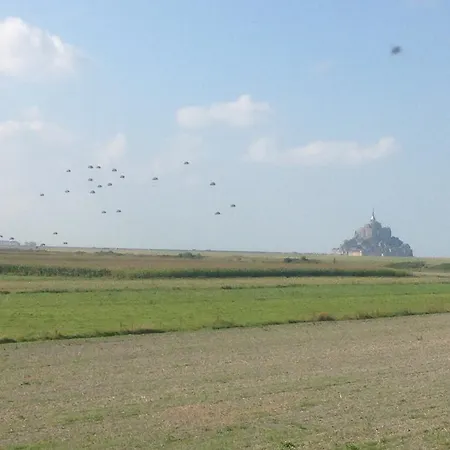 Au Caprice Du Mont Vains