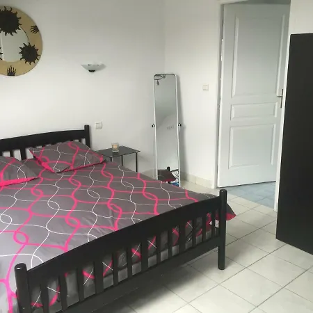 فندق مبيت وإفطار Au Caprice Du Mont 3*