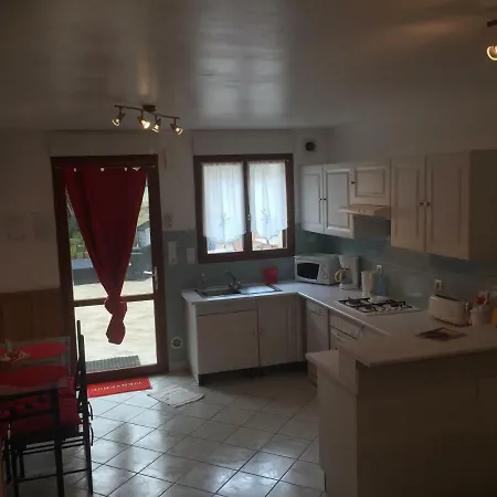 Au Caprice Du Mont 3* Vains